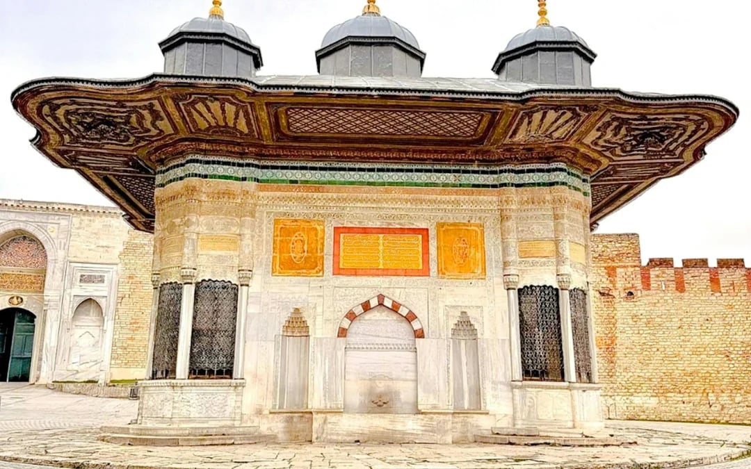 Istanbul Private Walking Tour with Licensed Guide Image 3