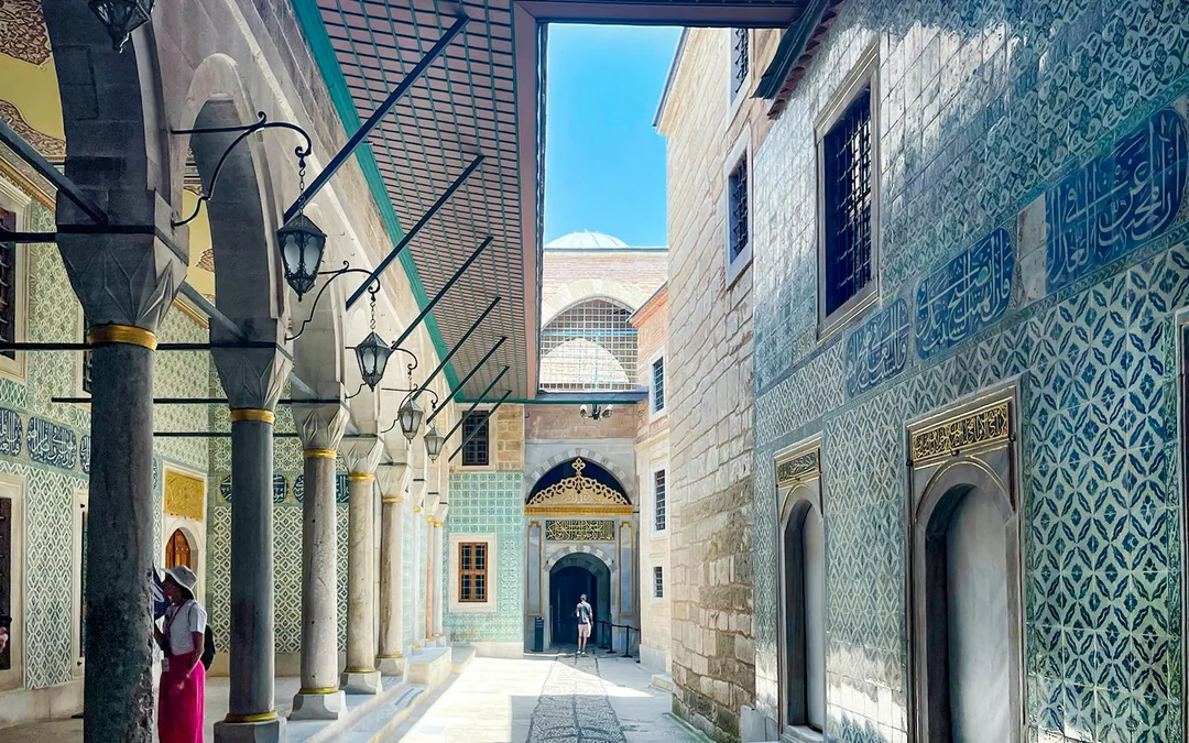 Istanbul Super Combo: Topkapi Palace + Hagia Sophia + Basilica Cistern Skip-the-Line Tickets
Image 3