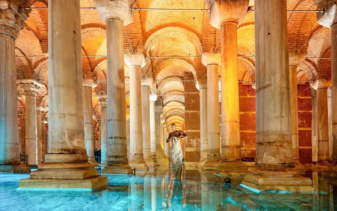 Istanbul Super Combo: Topkapi Palace + Hagia Sophia + Basilica Cistern Skip-the-Line Tickets
 Image 6