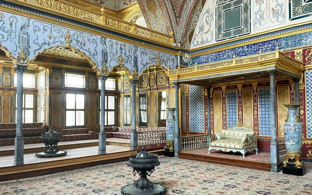 Istanbul Super Combo: Topkapi Palace + Hagia Sophia + Basilica Cistern Skip-the-Line Tickets
 Image 8