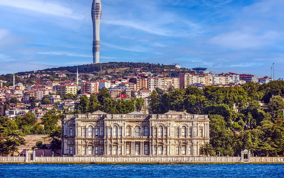 Istanbul Two Continents Guided Tour with Lunch, Bosphorus Cruise and Hotel Transfers Image 3