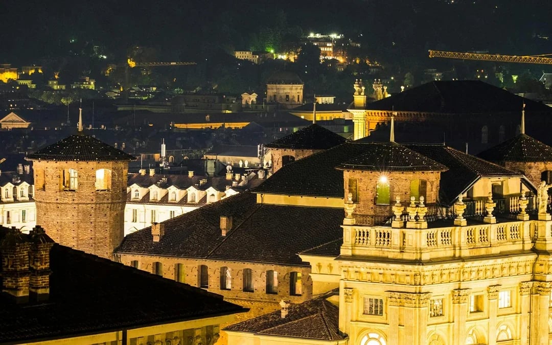 Italian Guided Tour through the Torino Noir Image 4