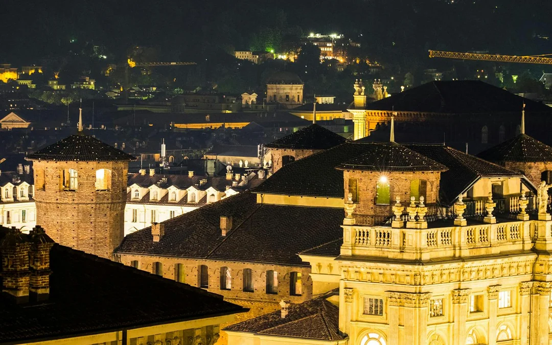 Italian Guided Tour through the Torino Noir Image 4