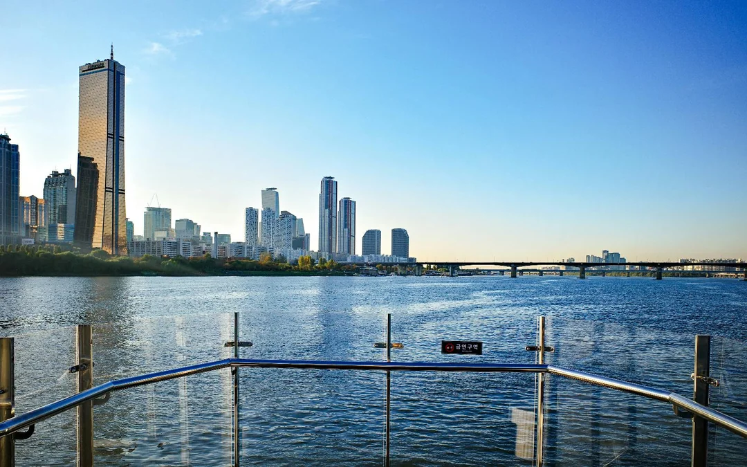 Jamsil Han River E-land Ferry Cruise Image 3