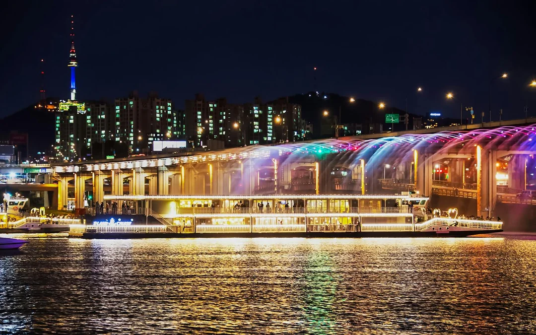 Jamsil Han River E-land Ferry Cruise Image 4