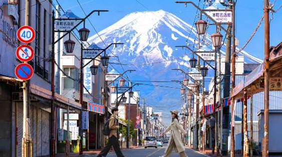 Japan Tokyo Mt. Fuji Lake Kawaguchi & Yamanakako & Lawson/Hikkawa one-day tour