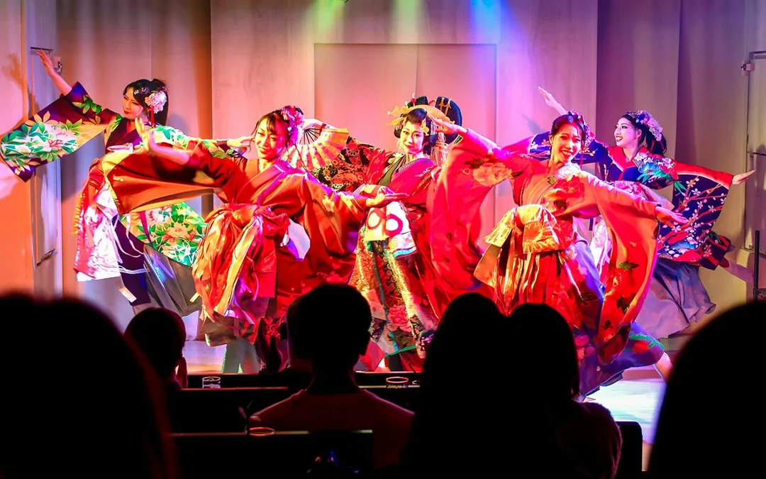 Japanese Cabaret Theatre Tokyo Tickets Image 2