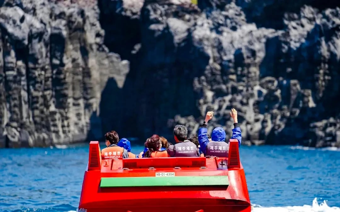 JEJU JET Parasailing with Views of the Jusangjeolli Cliffs Image 2