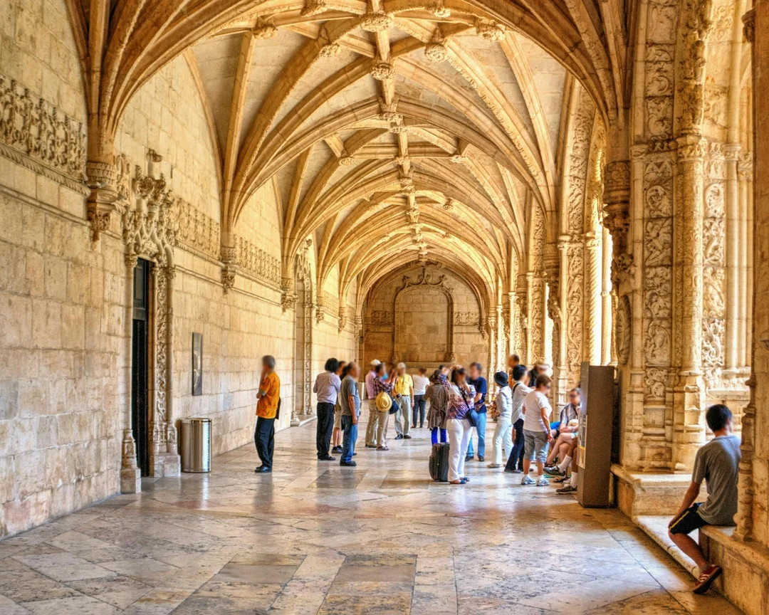 Jerónimos Monastery Skip-the-Line Guided Tour Image 4