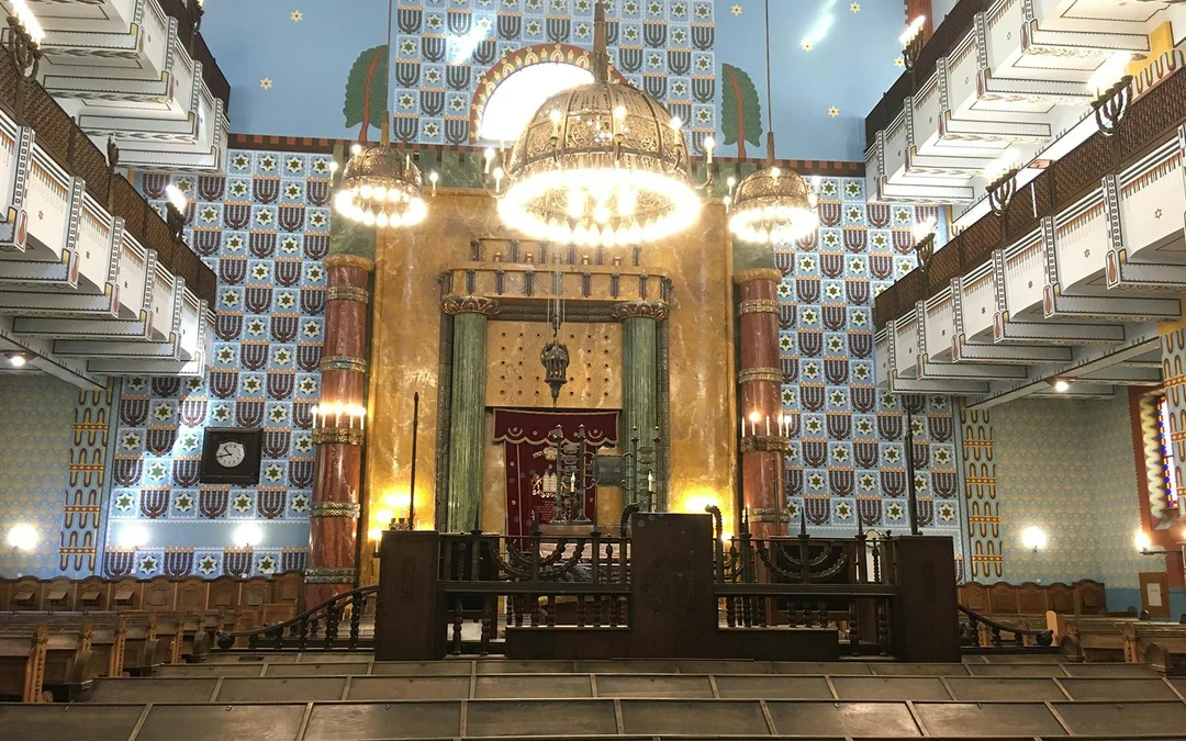 Jewish Heritage Tour with Admission to Dohany Street Synagogue Image 4