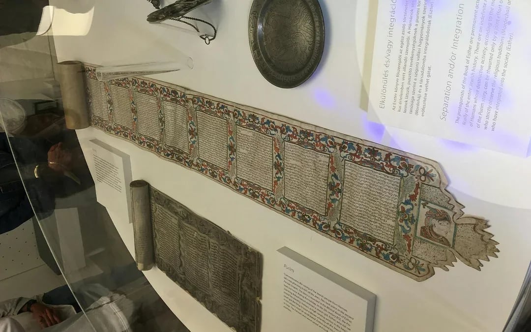 Jewish Heritage Tour with Admission to Dohany Street Synagogue Image 7