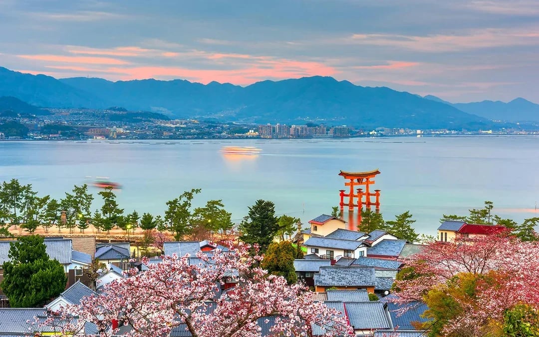 JR Pass: Kansai with Hiroshima or Hokuriku Image 6