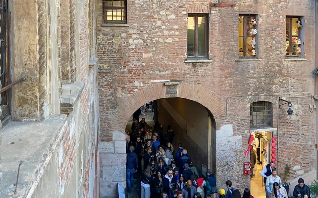Juliet’s House and Balcony Skip the Line Ticket with Audio Guide Image 9