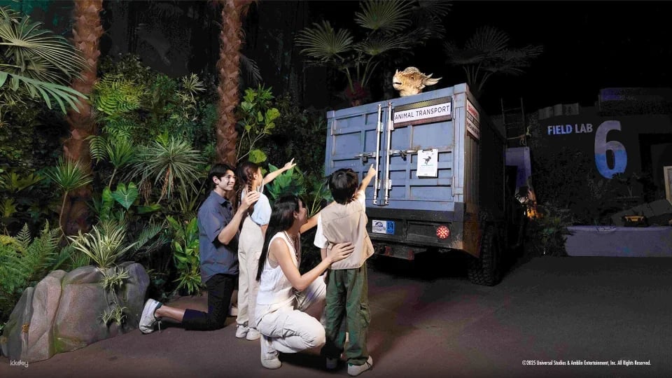 Jurassic World Bangkok: The Experience at Asiatique The Riverfront | Thailand