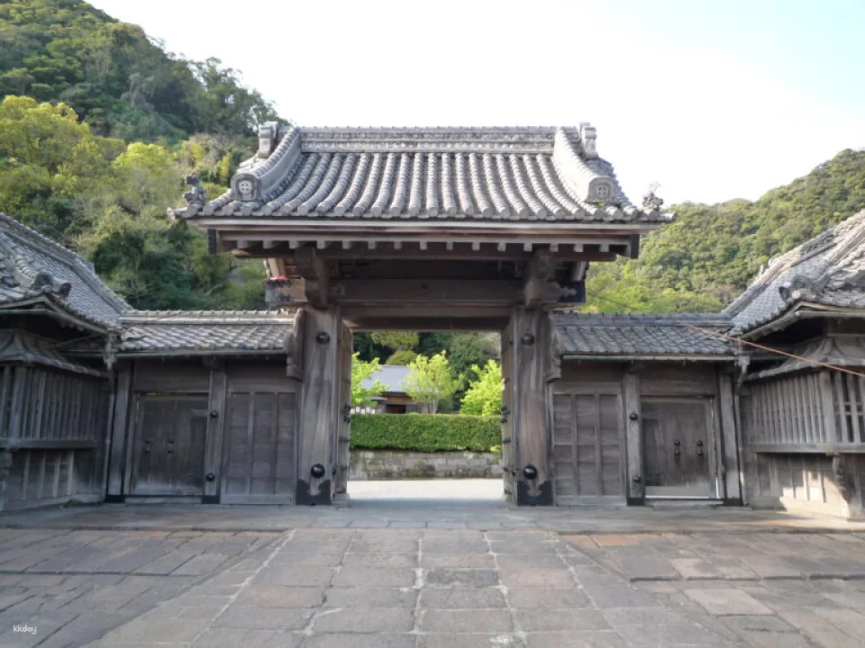 Kagoshima, Japan | Senganen Garden Admission Ticket (Includes the Palace and Shoko Collection Hall)
