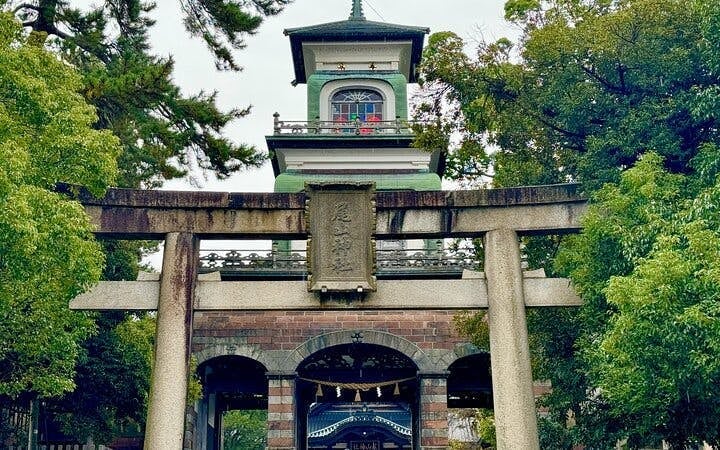 Kanazawa Private Guided Tour of Castle, Kenrokuen Garden, and Geisha District Image 6