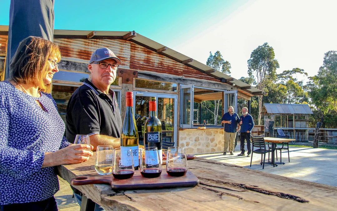 Kangaroo Island Sip & See Guided Tour with 2-Course Lunch, Return Ferry & Adelaide Transfers Image 2