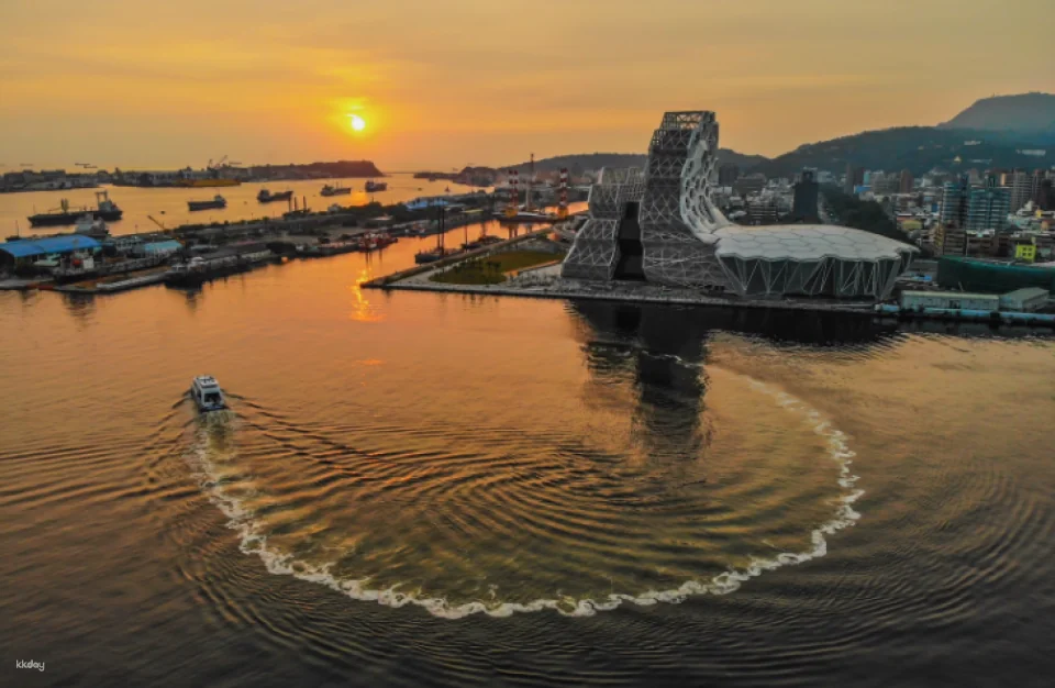 Kaohsiung Cultural Yacht Tickets | The Stack 2 Library Grand Harbor Cruise: The Stack 2 Library - British Consulate