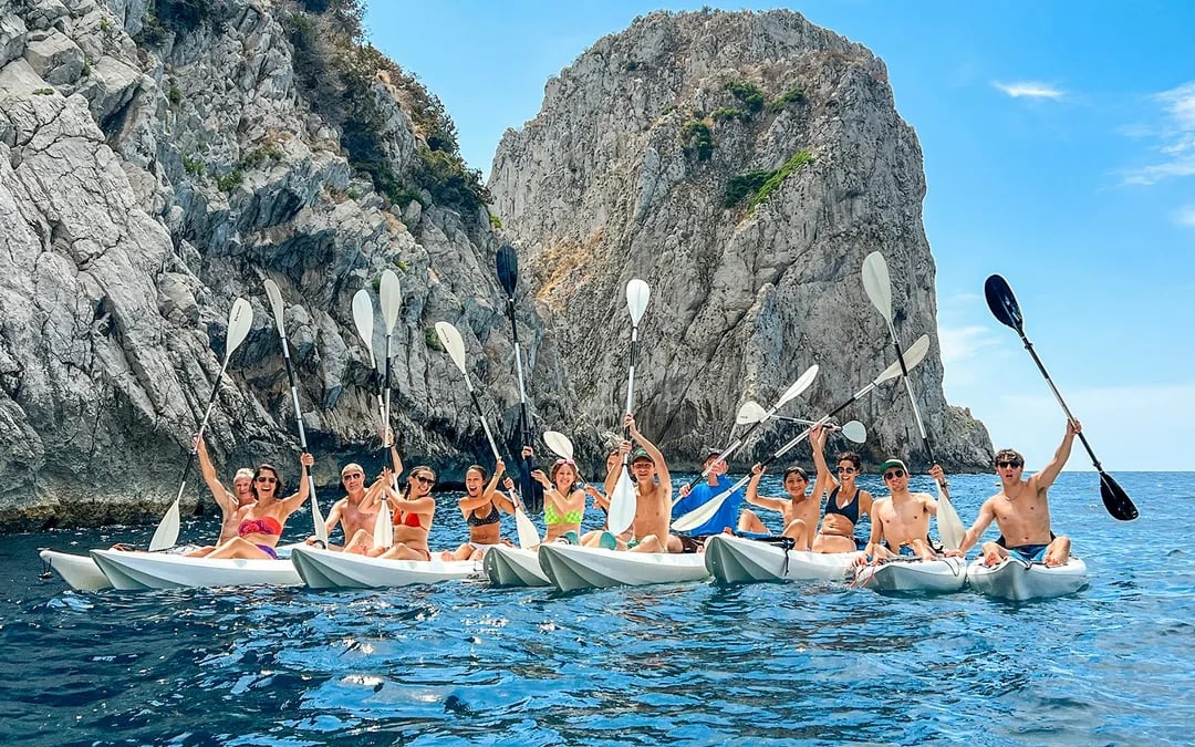 Kayak Tour in Capri Between Caves and Legends Image 2
