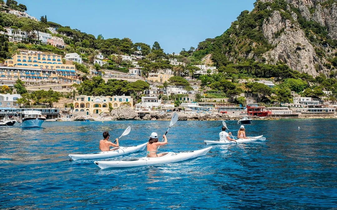Kayak Tour in Capri Between Caves and Legends Image 11
