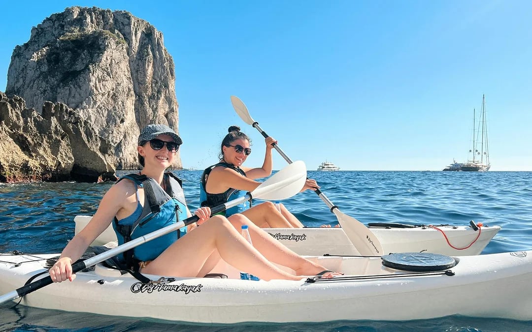 Kayak Tour in Capri Between Caves and Legends Image 5