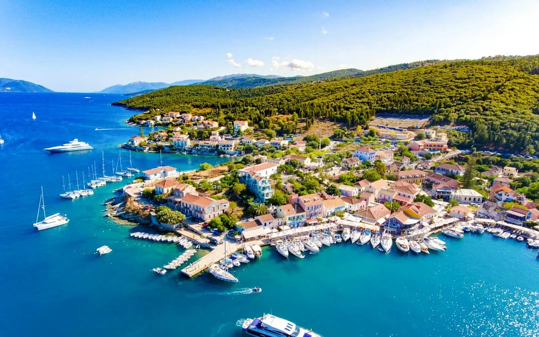 Kefalonia Day Trip: Assos Village, Fiskardo and Myrtos Beach Viewpoint Image 2