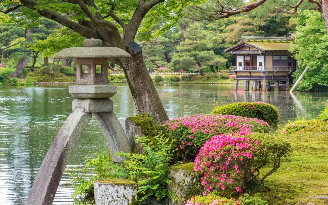 Kenrokuen Garden Entry Tickets Image 2