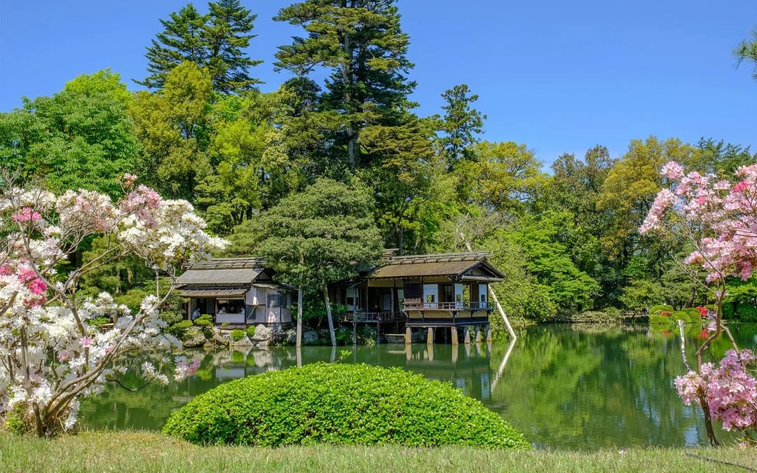 Kenrokuen Garden Entry Tickets Image 5