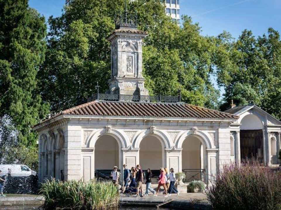 Kensington Palace and Westminster Walking Guided Tour