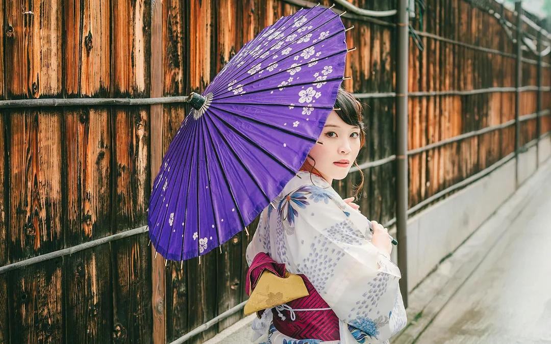 Kimono Photoshoot in a Traditional Kyoto Machiya House Image 2