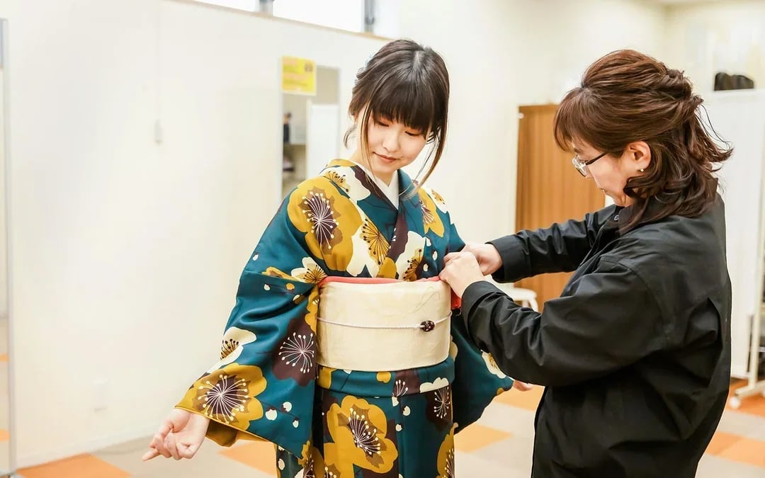 Kimono Photoshoot in a Traditional Kyoto Machiya House Image 11