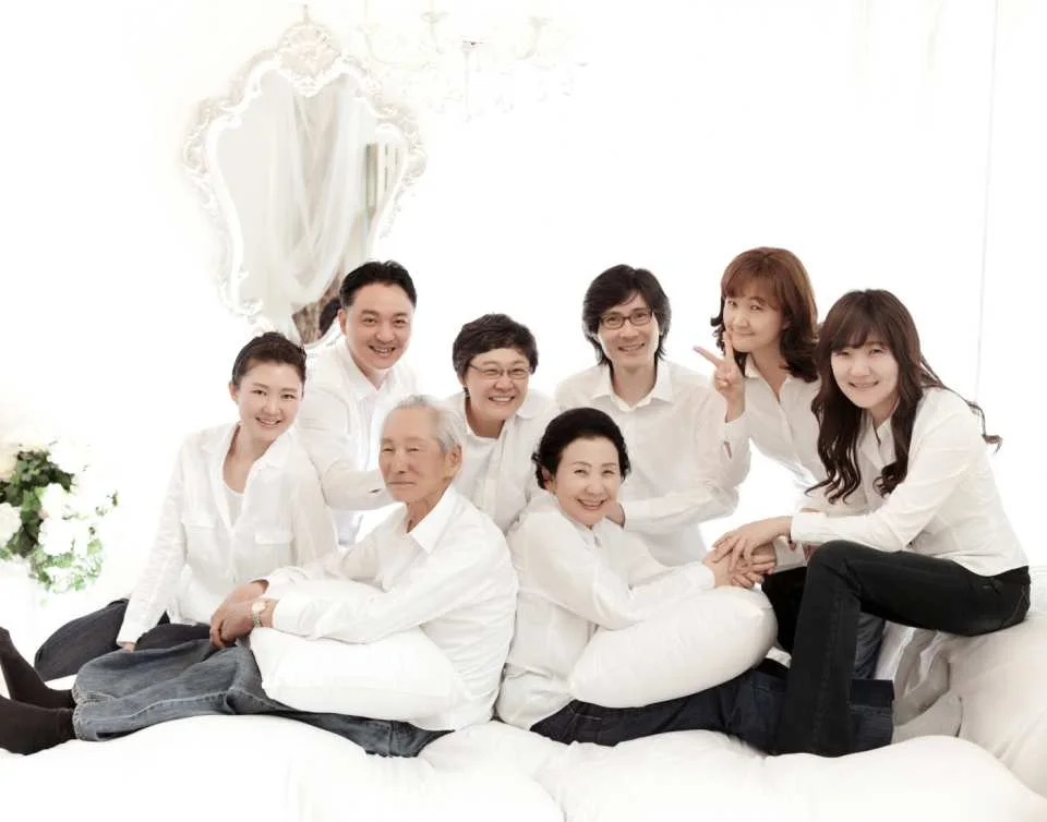 Korea Z-and Family Portrait Experience