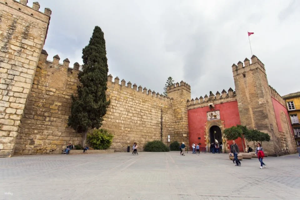 Alcázar of Seville skip-the-line tickets and guided tour
