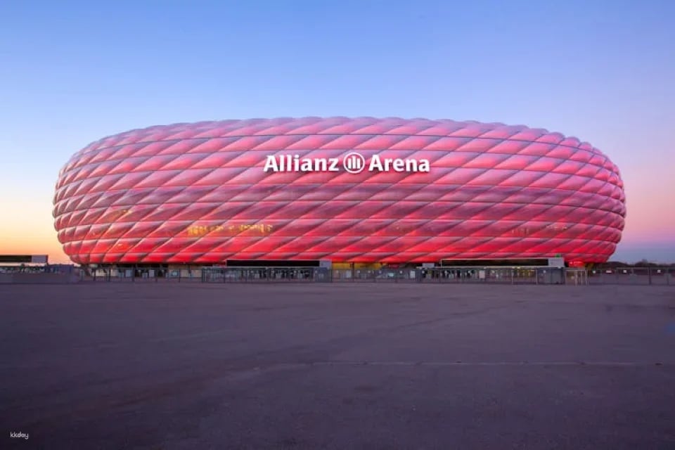Munich city tour with self-guided visit of the FC Bayern Munich stadium