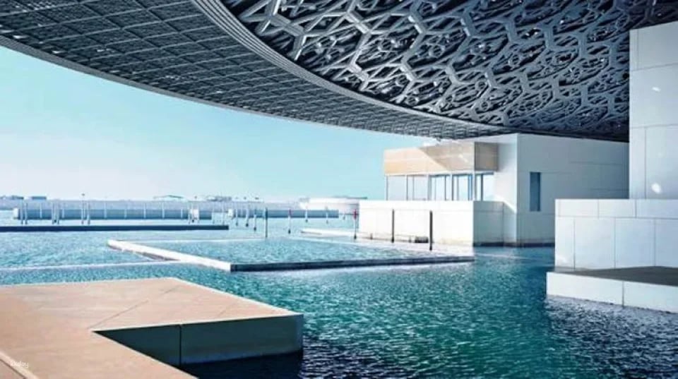 Private Louvre Abu Dhabi and Mosque visit with lunch from Dubai