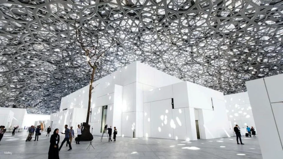 Private Louvre Abu Dhabi and Mosque visit with lunch from Dubai