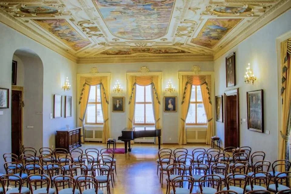 Lobkowicz Palace ticket and midday concert