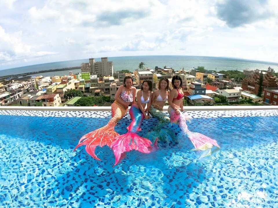 Pingtung, Taiwan | Fangliao Hotel | Infinity Pool Mermaid Photoshoot | Land-based Tail Posing & Underwater Side Shots & Sky Bar Cocktail