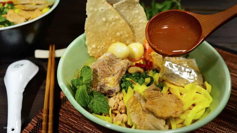 Half Day Walking Tour | Da Nang Street Food Tasting