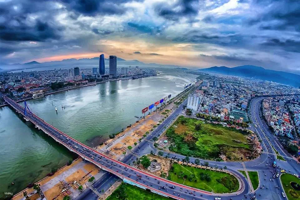 Half Day Walking Tour | Da Nang Street Food Tasting