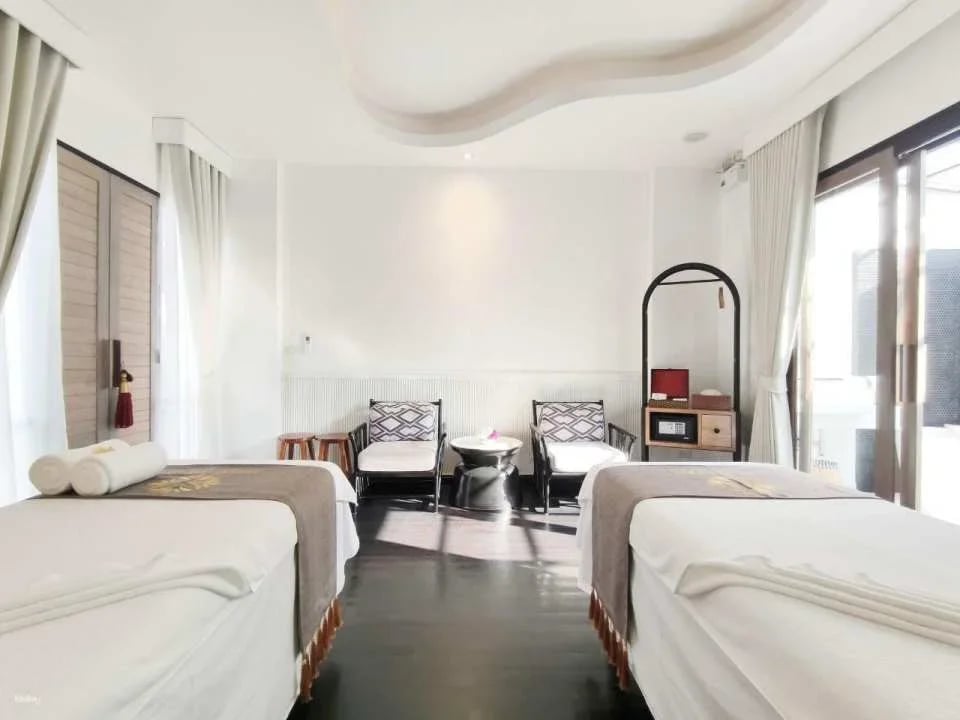 Oasis Spa Massage Experience |  Bangkok