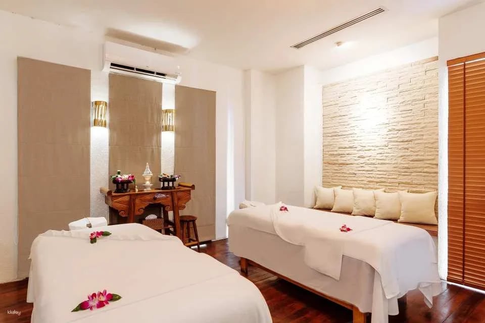 Oasis Spa Massage Experience |  Bangkok