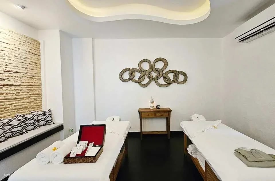 Oasis Spa Massage Experience |  Bangkok