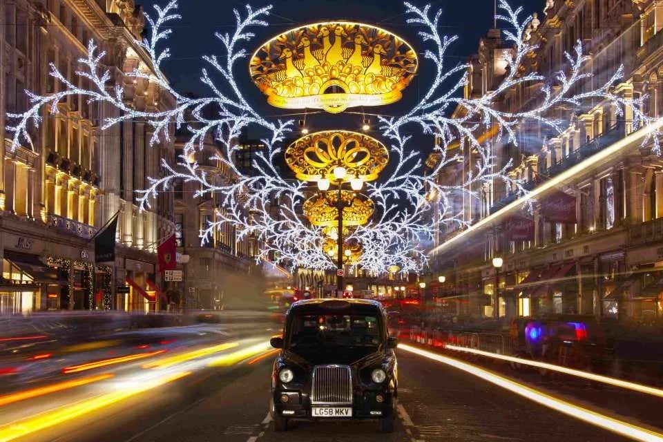 Christmas & New Year's Eve Sightseeing Night Tour | London