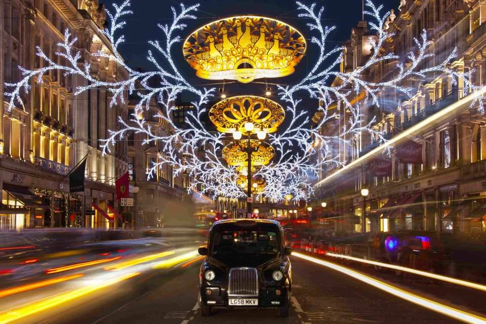 Christmas & New Year's Eve Sightseeing Night Tour | London