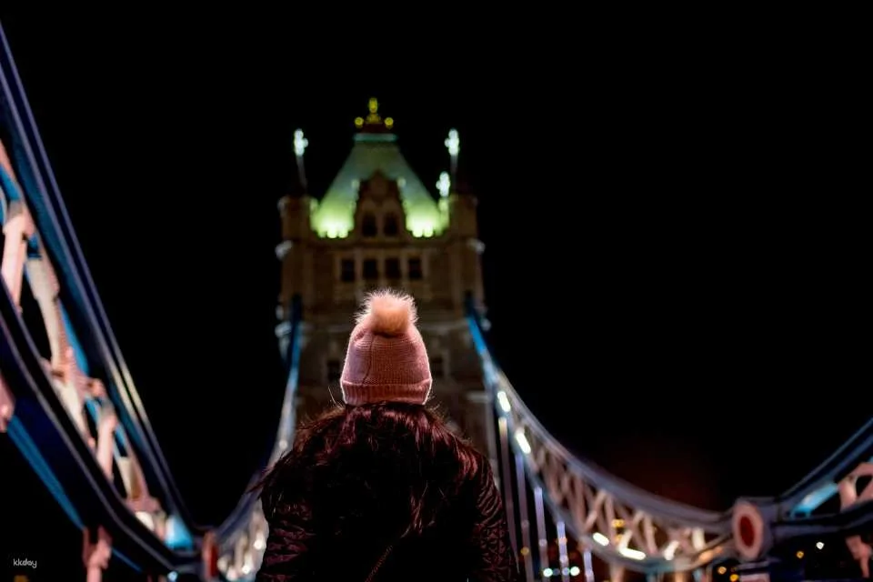 Christmas & New Year's Eve Sightseeing Night Tour | London