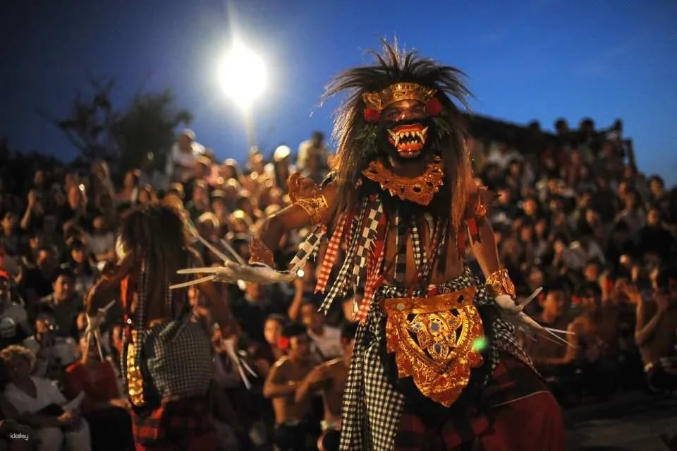 Uluwatu Kecak & Fire Dance Show in Bali | Indonesia