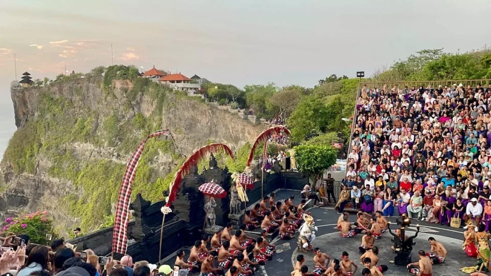 Uluwatu Kecak & Fire Dance Show in Bali | Indonesia
