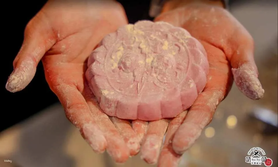 Kinmen Handcraft | DIY Handmade Kaoliang Red Turtle Cake Experience