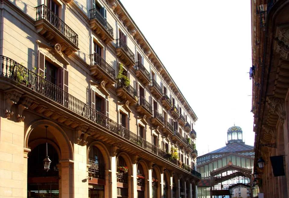 Barcelona | Skip the Line Guided Visit to Picasso Museum & El Born